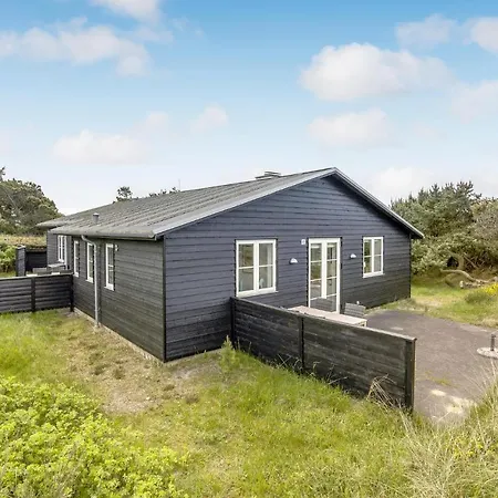 Three-bedroom In Дом отдыха *