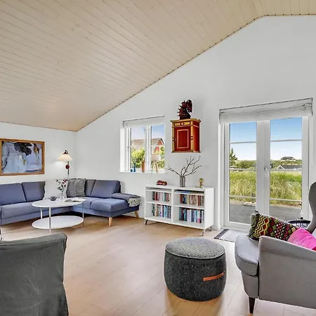 Three-bedroom In * Вайерс-Странд