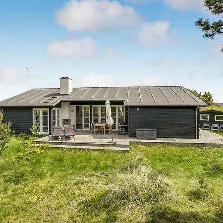 Three-bedroom In Дом отдыха