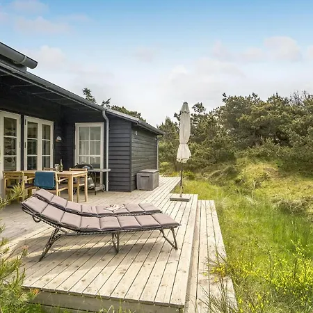 Дом отдыха Three-bedroom In *