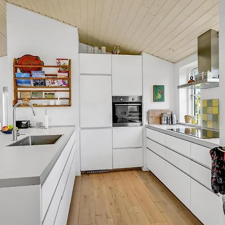 Дом отдыха Three-bedroom In *