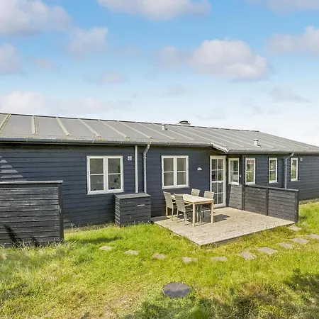 Three-bedroom In Дом отдыха *